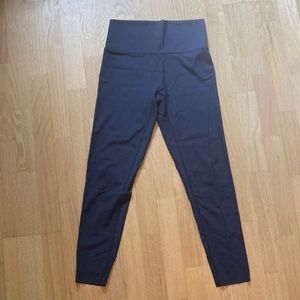 Offline by Aerie size Large. 7/8 hi-rise navy leggings